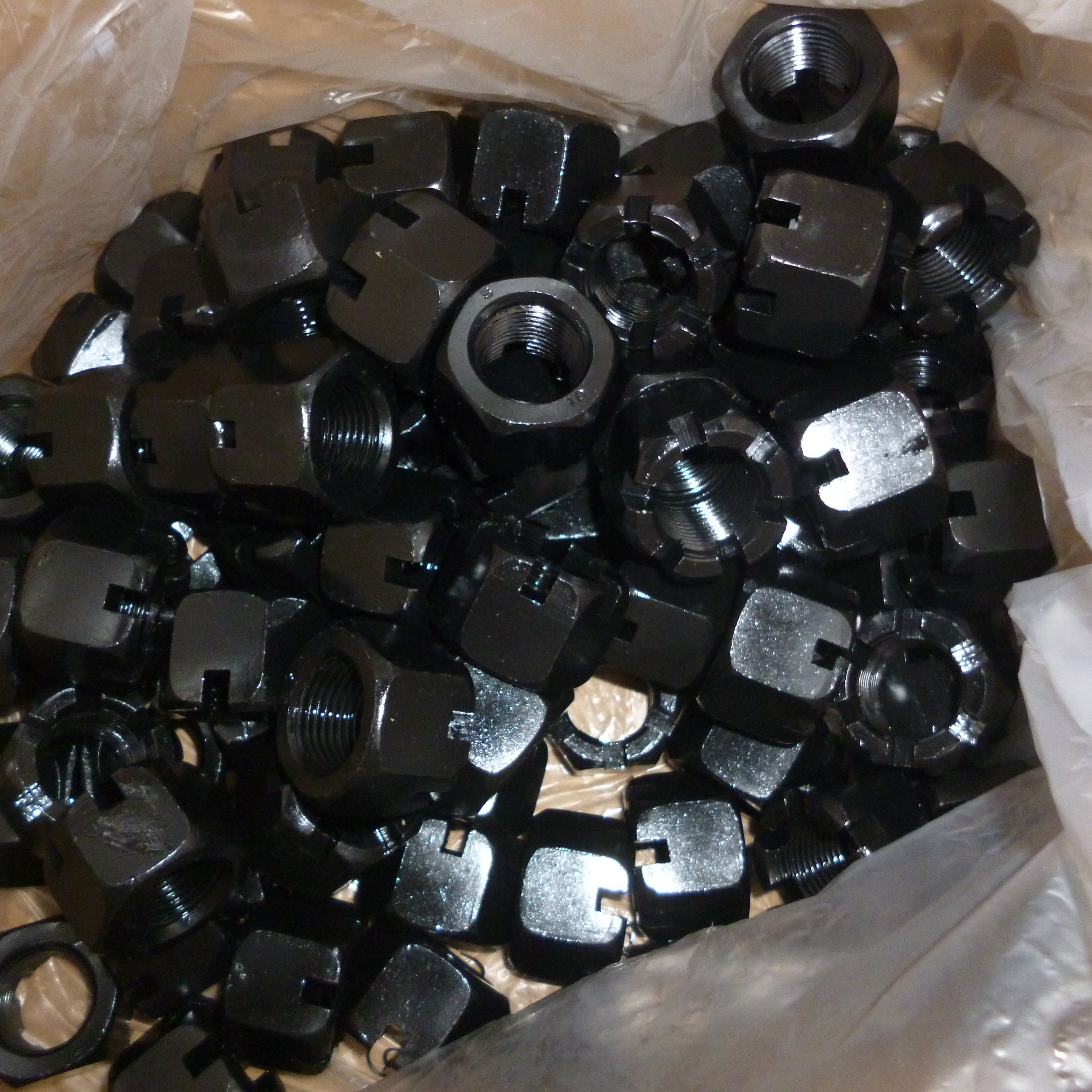 S304 Hex Slotted Nut DIN 935 Stainless Steel Castle Nut M5 M6 M8 M10 Precision Machined Slotted Nut for Industrial Fastening
